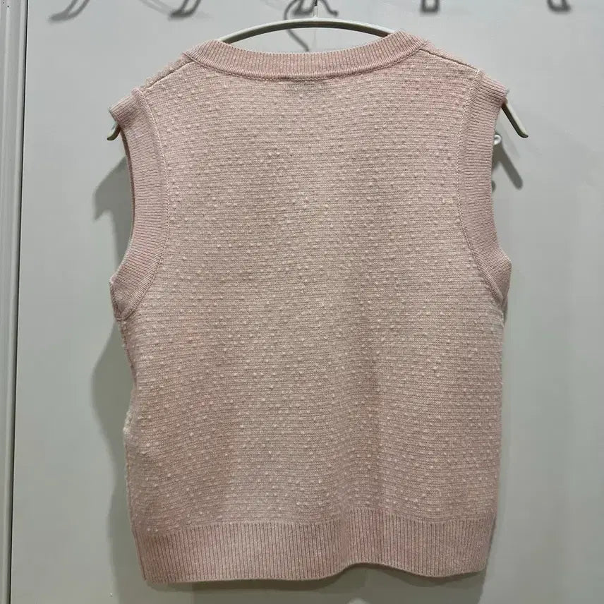 [BUNJANG] Sandro Pearl Embellished Knit Vest Cardigan / (코디 사진 있음) 산드로 핑크 니트 조끼 가디건 sandro 진주