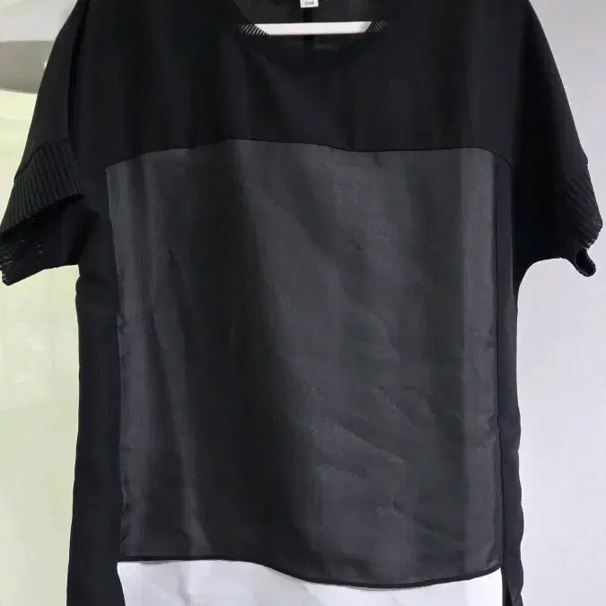[BUNJANG] J BY Black Color-Block Blouse Size 85 (Korean 55) / J BY 블랙 배색 블라우스 85 (구 55)