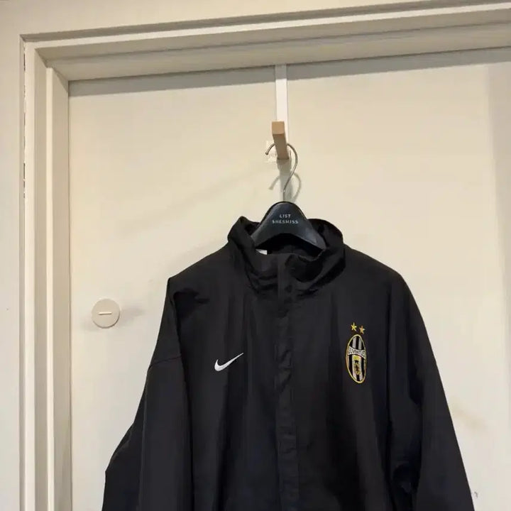 [BUNJANG] Nike Juventus Windbreaker Jacket / 나이키 올드스쿨 유벤투스 바람막이 자켓