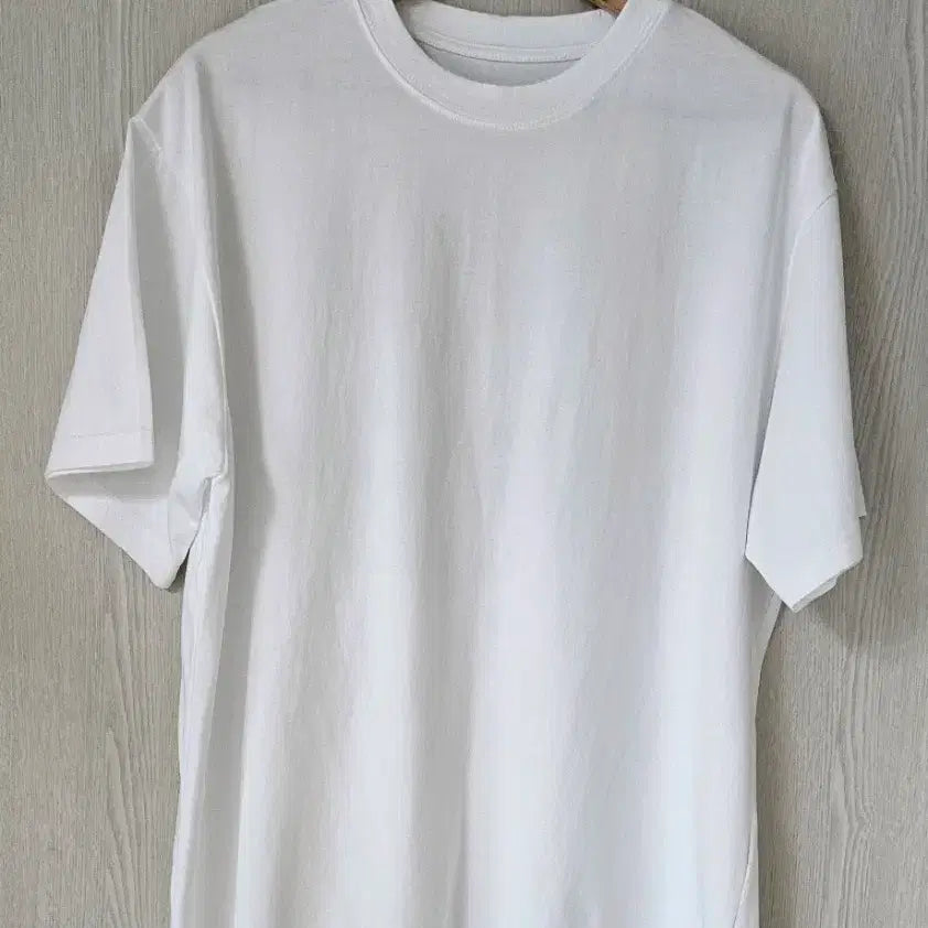[BUNJANG] Round Neck White T-Shirt with &