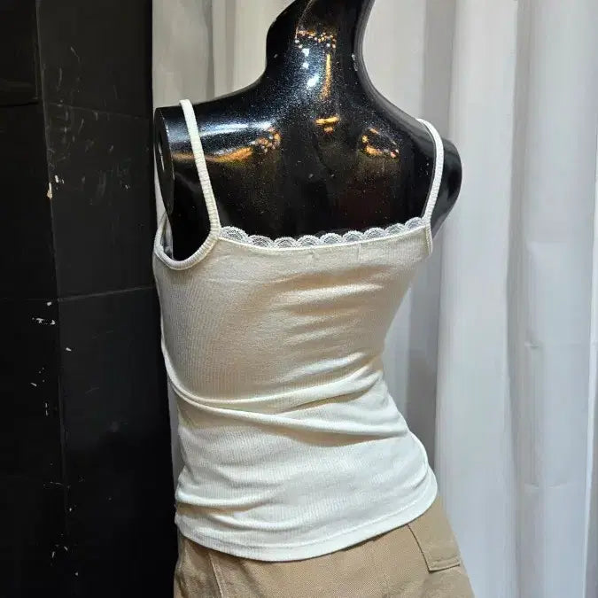 [BUNJANG] Ivory Lace Cami Top / 캡내장 앞뒤 레이스 골지 아이보리 나시