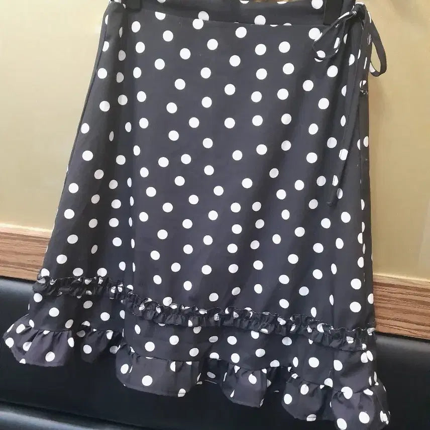 [BUNJANG] Black Dot Frill Wrap Skirt / 블랙 도트 프릴 랩 스커트