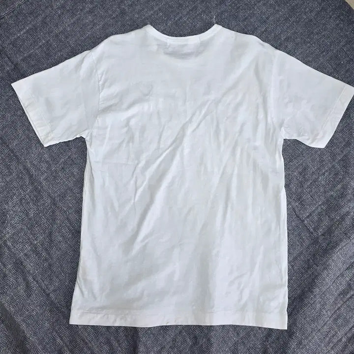 [SOLD OUT] 정품 꼼데가르송 플레이 흰색 반팔 티셔츠 블랙와펜(M/무료배송)