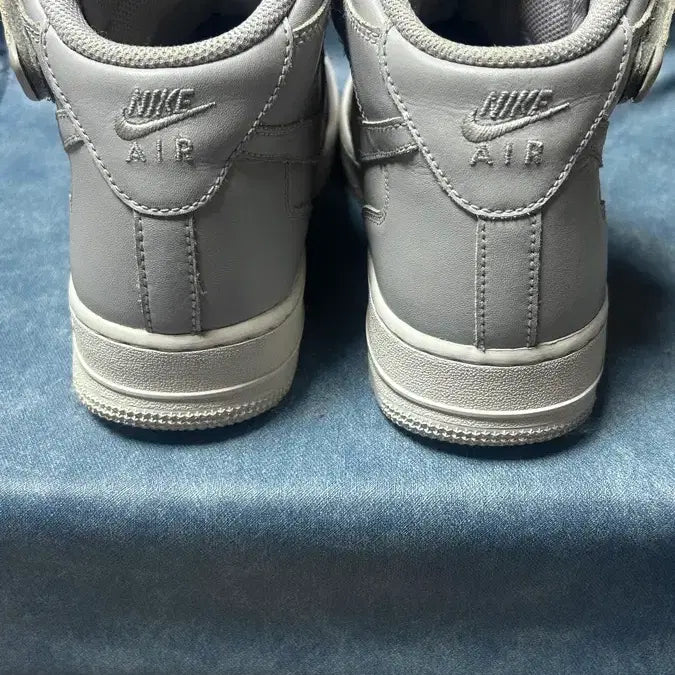 [BUNJANG] Nike Air Force 1 Mid Gray Vintage Sneakers / 나이키 에어포스1 미드 그레이 265 (빈티지)