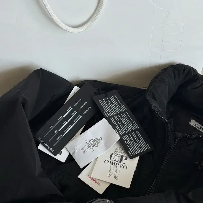 [BUNJANG] CP Company Chrome-R Garment Dyed Jacket Black L / CP컴퍼니 Chrome-R 가먼트다잉 자켓 블랙 L(100)