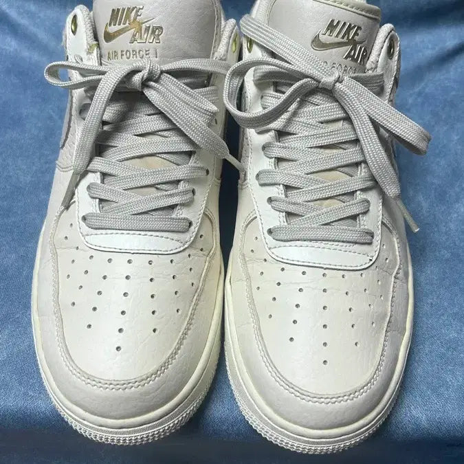 [BUNJANG] Nike Air Force 1 Low LV8 Snake Skin Metallic Gold / 나이키 에어포스1 로우 LV8 스네이크 스킨 세일 메탈릭 골드 260 (