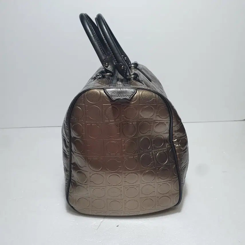 [BUNJANG] Ferragamo Logo Tote Bag / 정품이고 ㅡ페라가모 ㅡ로고.토트백