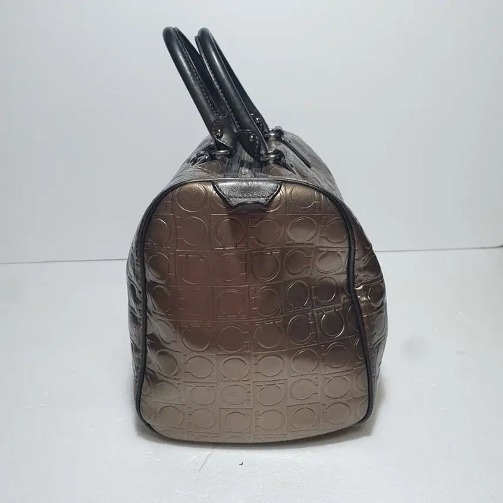 [BUNJANG] Ferragamo Logo Tote Bag / 정품이고 ㅡ페라가모 ㅡ로고.토트백