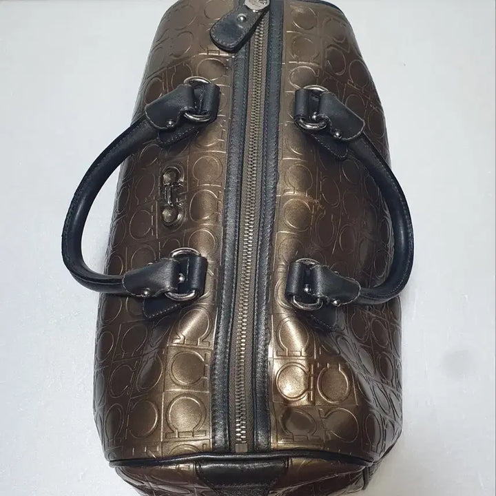 [BUNJANG] Ferragamo Logo Tote Bag / 정품이고 ㅡ페라가모 ㅡ로고.토트백