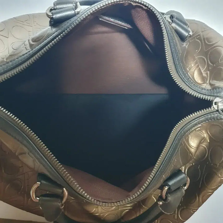 [BUNJANG] Ferragamo Logo Tote Bag / 정품이고 ㅡ페라가모 ㅡ로고.토트백