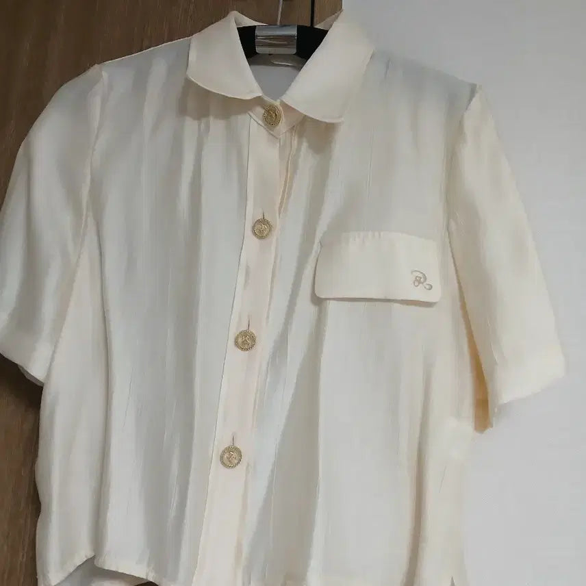 [BUNJANG] Chanel Button Short Sleeve Shirt / 샤넬단추셔츠