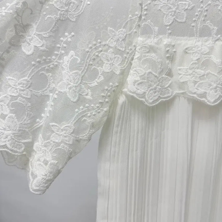 [BUNJANG] Bose Pleated Floral Lace Mini Dress / 플리츠 레이스 원피스