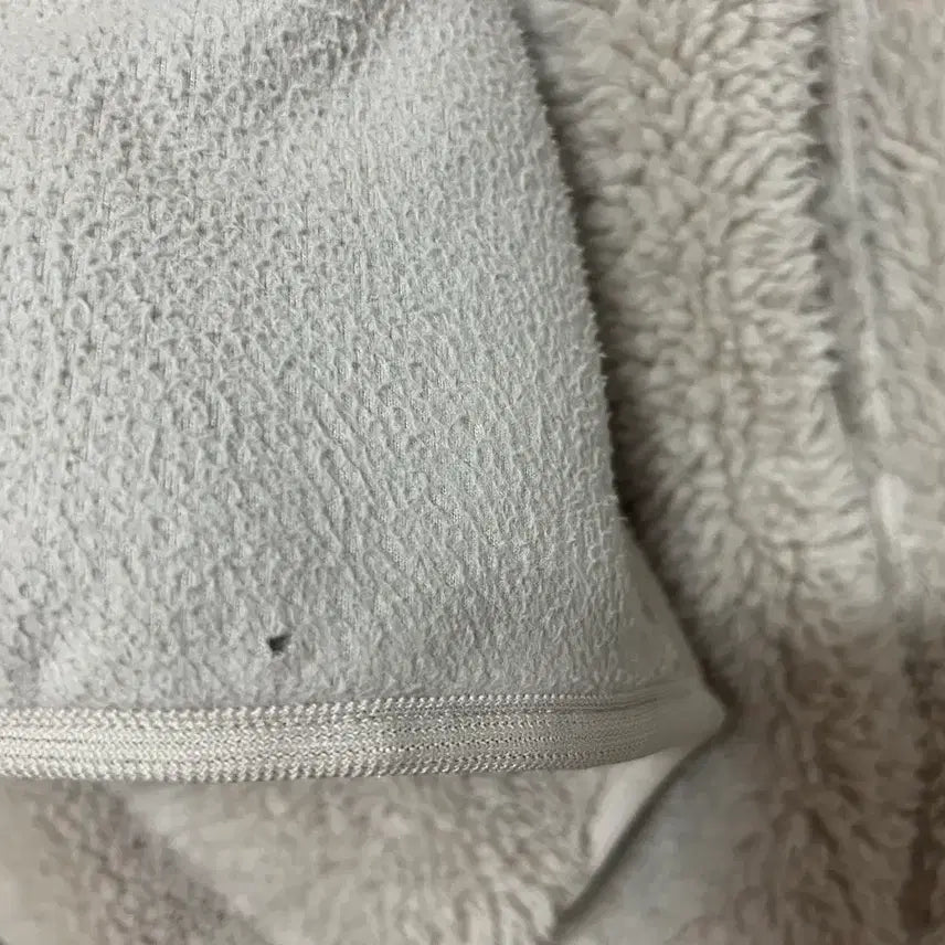 [BUNJANG] Uniqlo Fleece Jacket Beige L / 유니클로 방풍 보아 플리스 자켓 후리스 베이지 L 341-429188