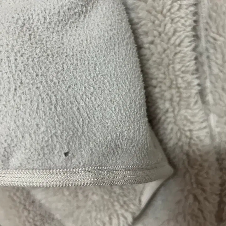 [BUNJANG] Uniqlo Fleece Jacket Beige L / 유니클로 방풍 보아 플리스 자켓 후리스 베이지 L 341-429188