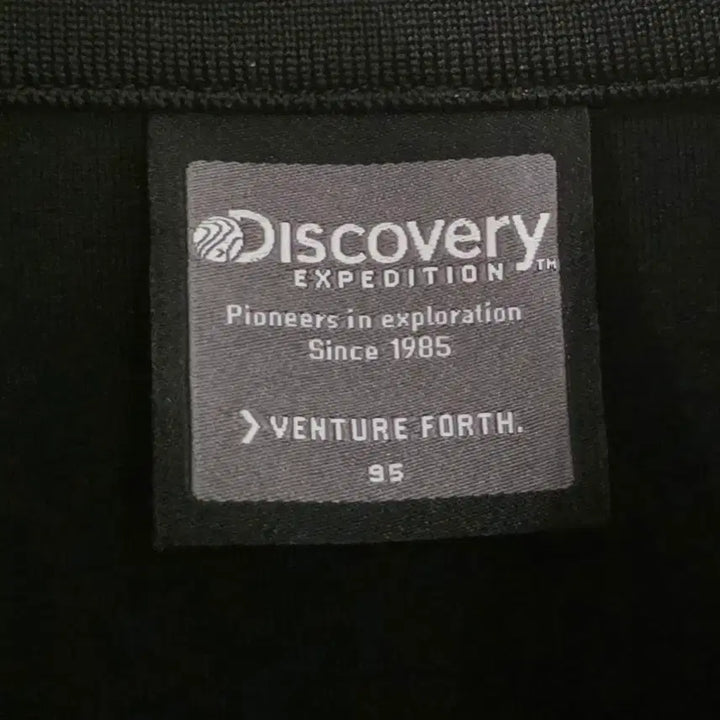 [BUNJANG] Discovery Expedition Black Zip-up 95 Jacket / 디스커버리 익스페디션 블랙 집업 95