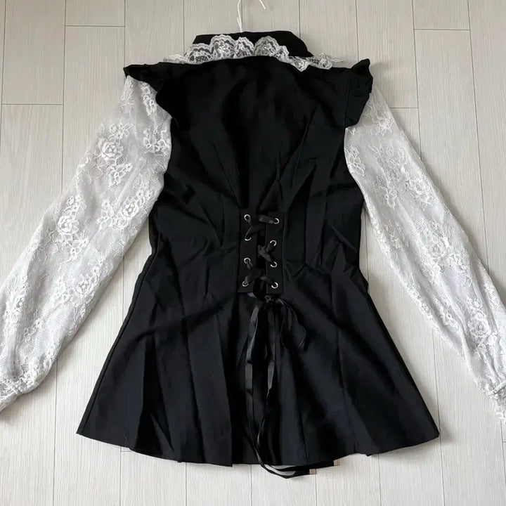 [SOLD OUT] 시허니 시크릿허니 레이스 소매 러플 셋업