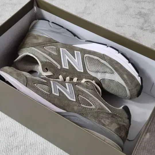 [BUNJANG] New Balance 990v4 Aimé Leon Dore True Camo Beige Sneakers / 뉴발란스 990v4 에임레온도르 트루 카모 베이지 260