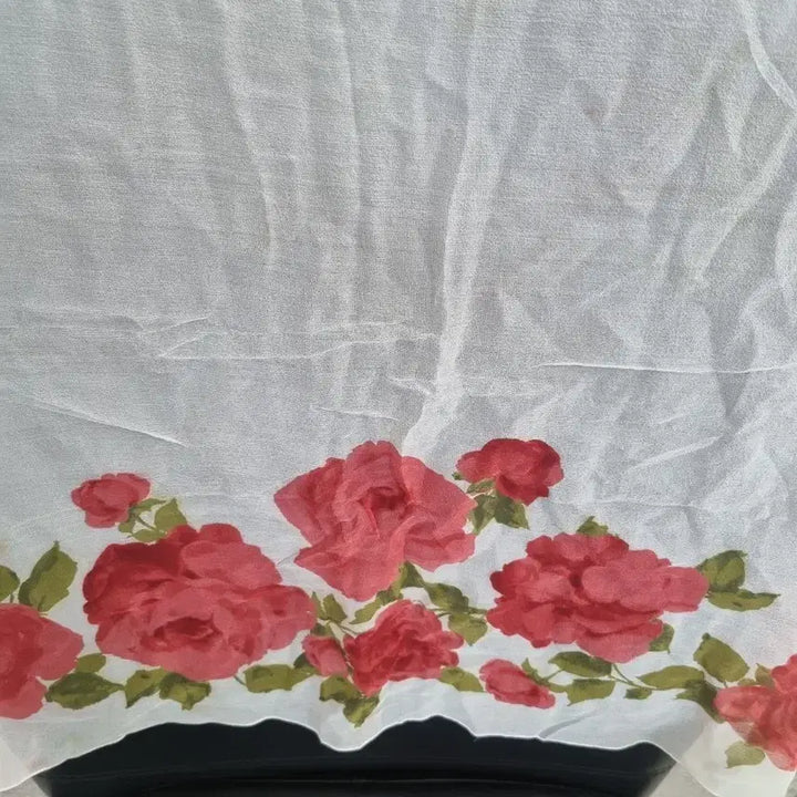 [BUNJANG] Dolce &amp; Gabbana Rose Pattern Silk Scarf / 돌체앤가바나 스카프