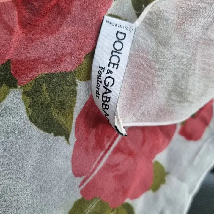 [BUNJANG] Dolce &amp; Gabbana Rose Pattern Silk Scarf / 돌체앤가바나 스카프