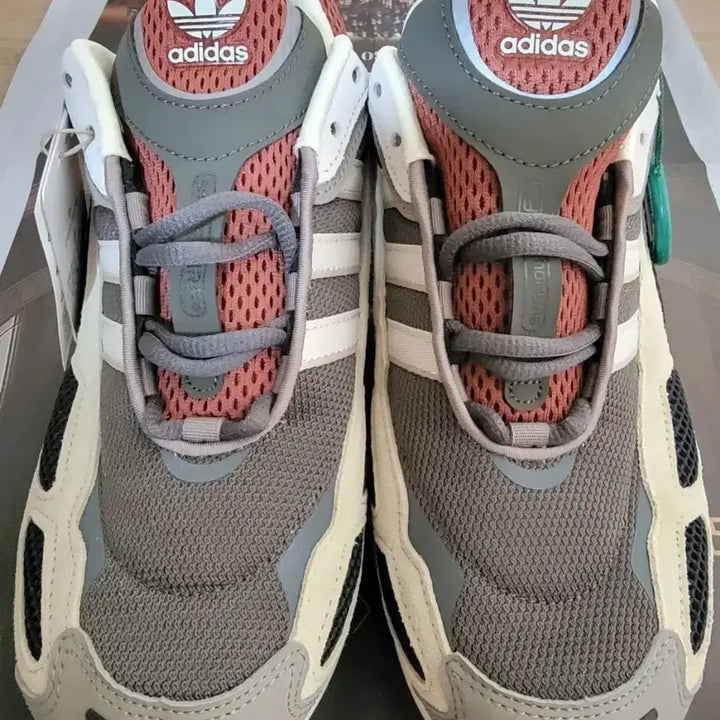 [BUNJANG] Adidas Shadow Turf Olive Khaki Sneakers / 최저가 [새상품] 아디다스 쉐도우 터프 270 올리브 카키 (에눌,네고o