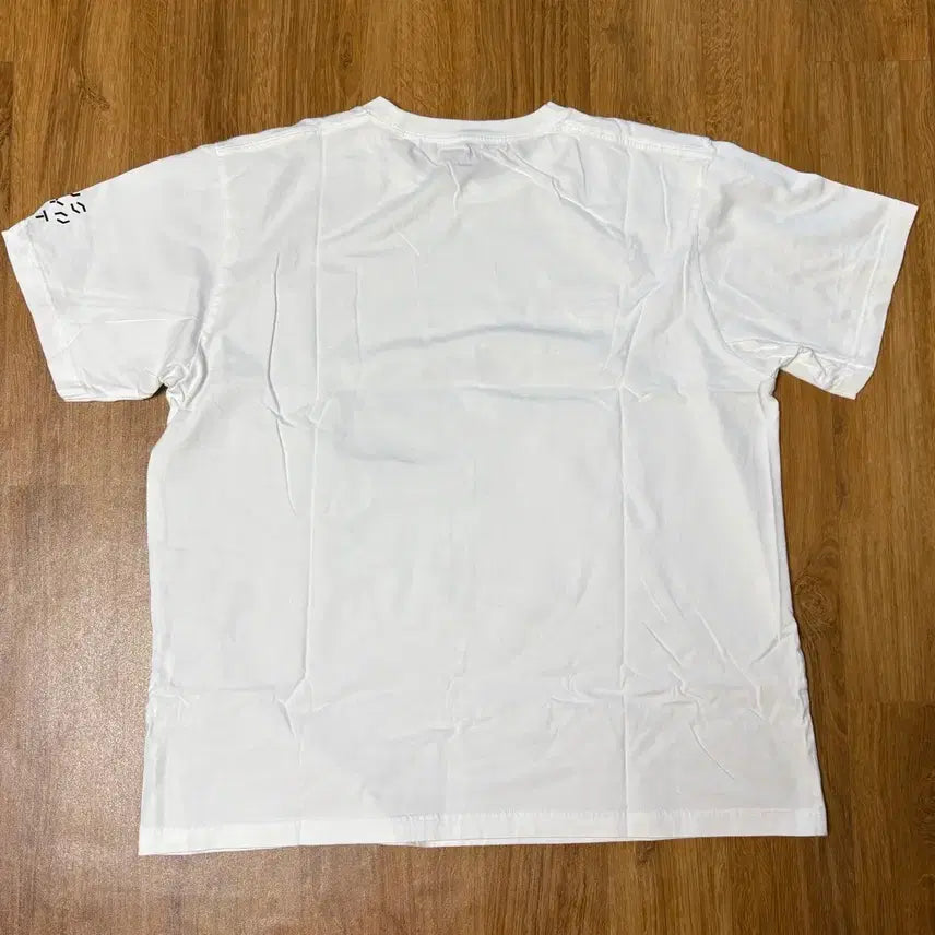 [BUNJANG] Uniqlo Kaws Tokyo First T-Shirt / Kaws 유니클로 도쿄 티셔츠 화이트