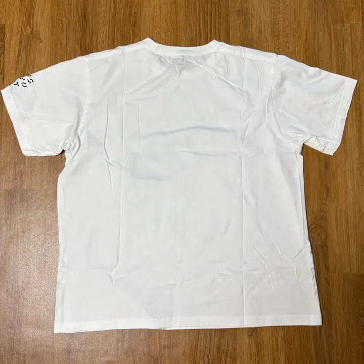 [BUNJANG] Uniqlo Kaws Tokyo First T-Shirt / Kaws 유니클로 도쿄 티셔츠 화이트