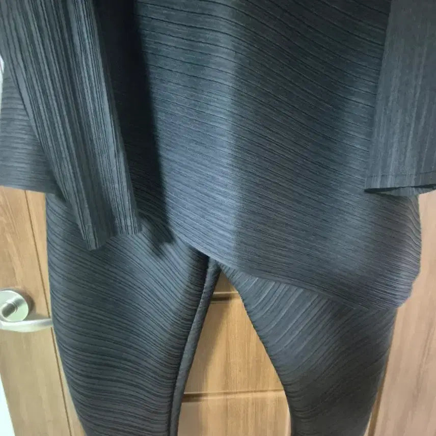 [BUNJANG] Pleats Unbalanced Set / 플리츠 언발 셋업