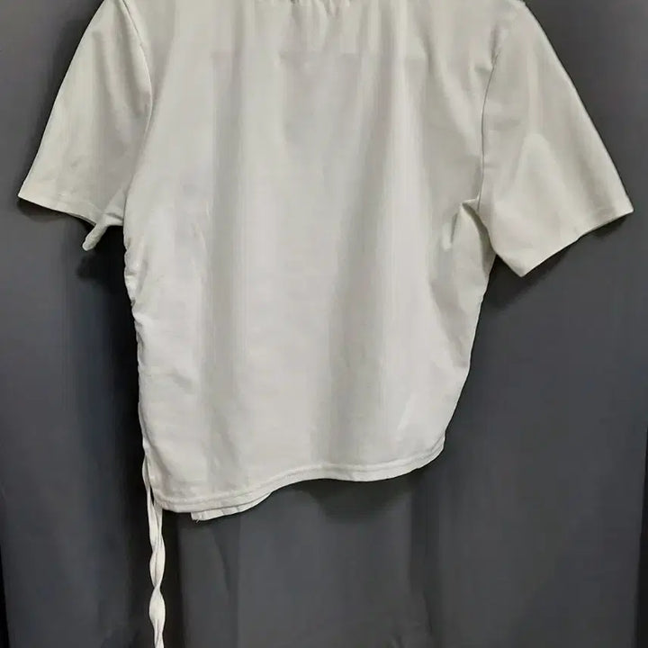 [BUNJANG] Mandral White Printed Short Sleeve T-Shirt / Mandral 흰색 프린팅 반팔 티셔츠