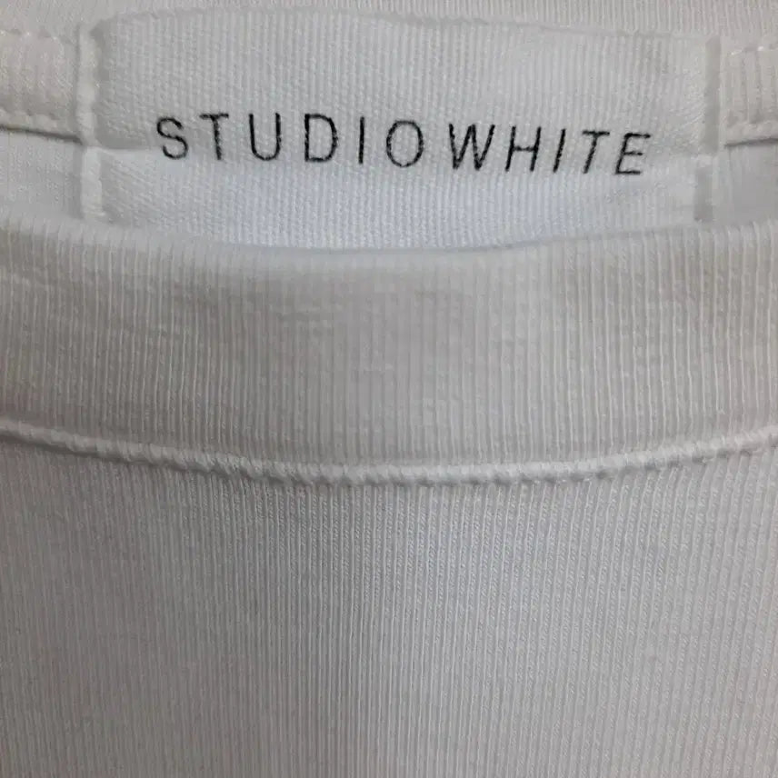 [BUNJANG] Mandral White Printed Short Sleeve T-Shirt / Mandral 흰색 프린팅 반팔 티셔츠