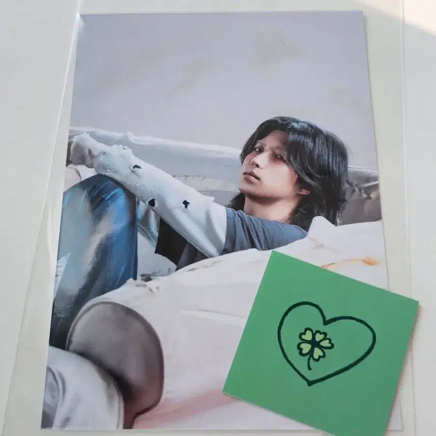[SOLD OUT] 엑디즈 준한 후즈카페 인화사진+스티커 동대문점