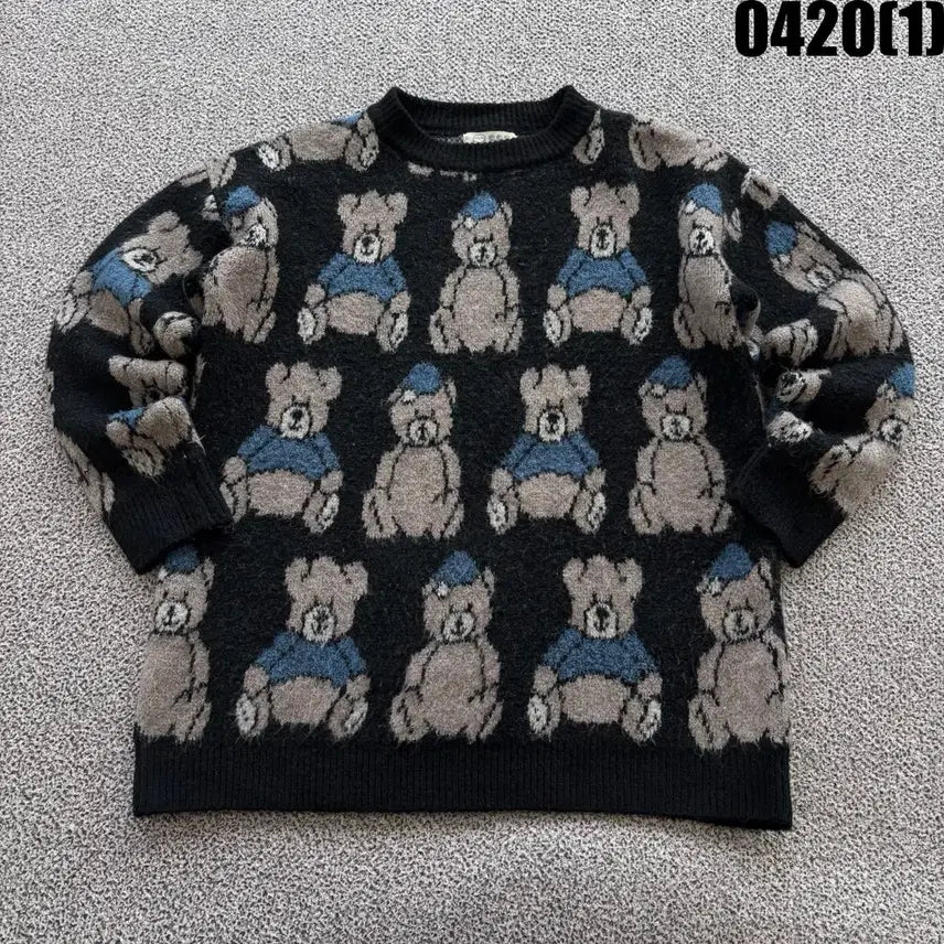[BUNJANG] Black Knit Sweater with Bear Pattern - Size M / 곰돌이 패턴 블랙 니트 스웨터 M