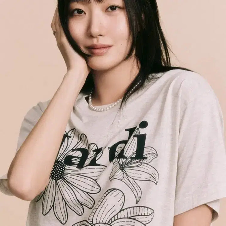 [SOLD OUT] 마르디메크르디 트리플라워 티셔츠