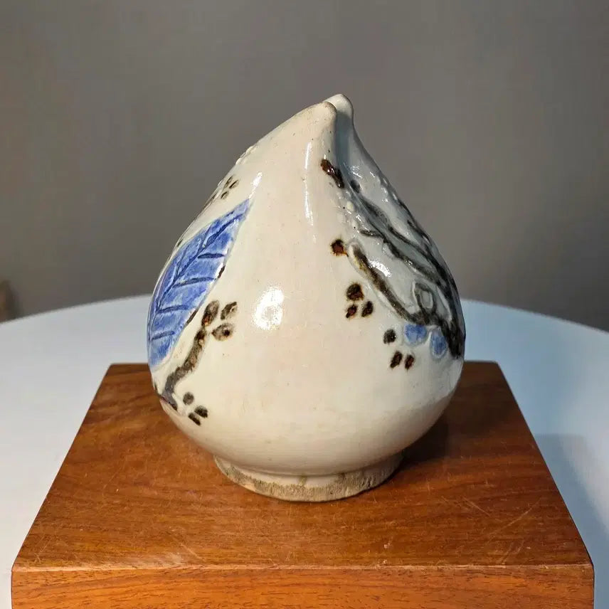 [BUNJANG] White Porcelain Blue and Iron Glazed Peach Branch Water Dropper / 백자청화철화도수문도형연적