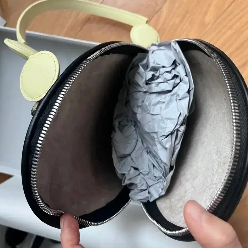 [SOLD OUT] 밤볼레 bambole bag 1 (바디+블랙/옐로우 스트랩 구성)