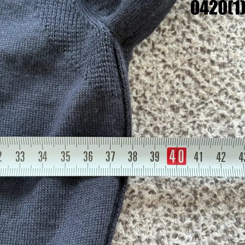 [BUNJANG] LIST Black V-Neck Cardigan (Size S) / LIST 블랙 브이넥 가디건 S