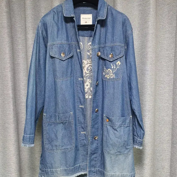 [BUNJANG] Thursday Island Floral Embroidered Denim Jacket / Thursday Island 플라워 자수 데님 자켓s