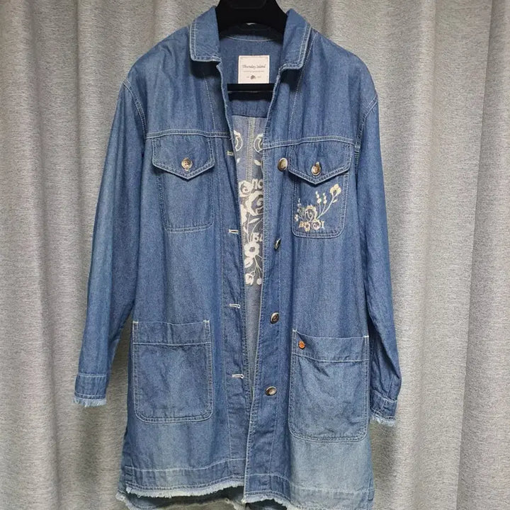 [BUNJANG] Thursday Island Floral Embroidered Denim Jacket / Thursday Island 플라워 자수 데님 자켓s