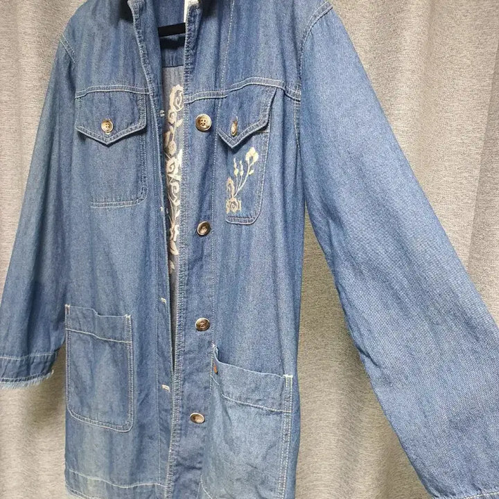 [BUNJANG] Thursday Island Floral Embroidered Denim Jacket / Thursday Island 플라워 자수 데님 자켓s