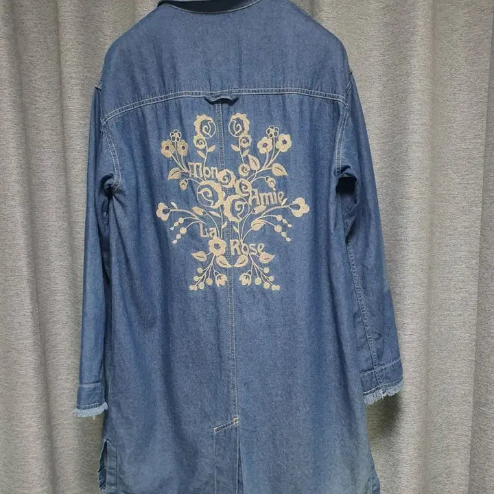 [BUNJANG] Thursday Island Floral Embroidered Denim Jacket / Thursday Island 플라워 자수 데님 자켓s