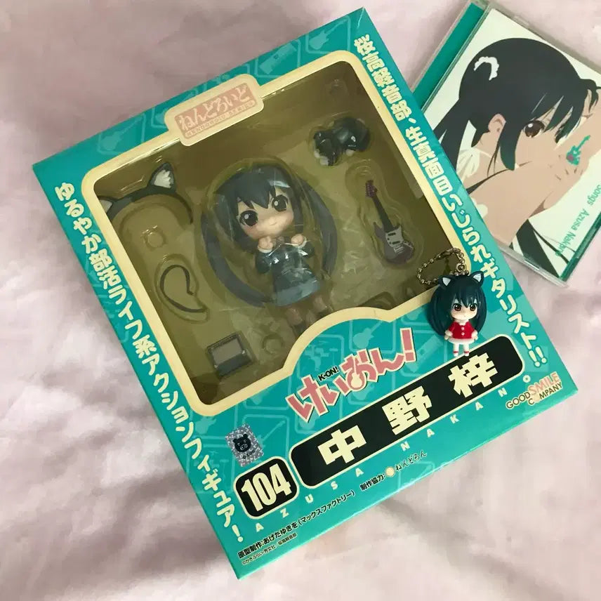 [BUNJANG] K-ON! Nakano Azusa Classic Nendoroid + Santa Azunyan Keychain Set / K-ON ! 케이온! 나카노 아즈사 고전 넨도로이드