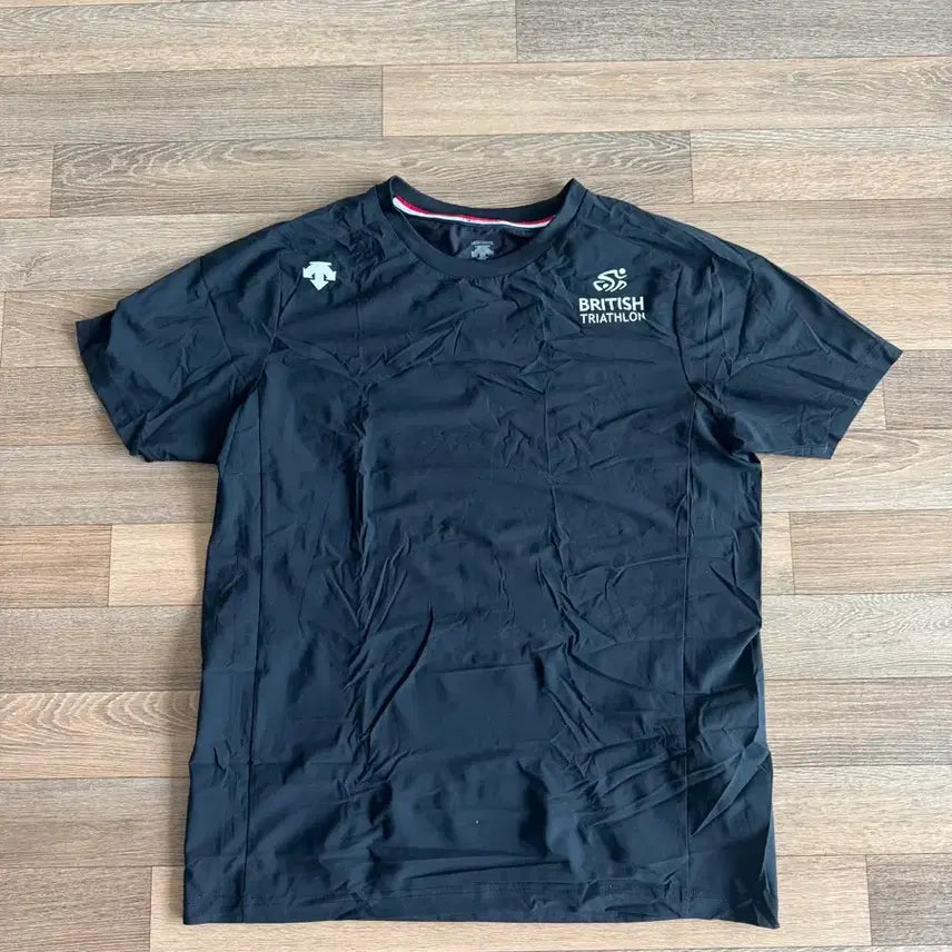 [BUNJANG] Descente British Triathlon Short Sleeve T-Shirt Black / 데상트 British Triathlon 반팔 티셔츠 블랙
