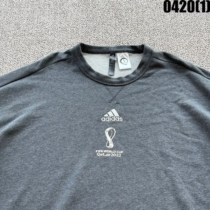 [BUNJANG] Adidas FIFA World Cup Gray Sweatshirt / 아디다스 회색 맨투맨 FIFA 월드컵 XXL