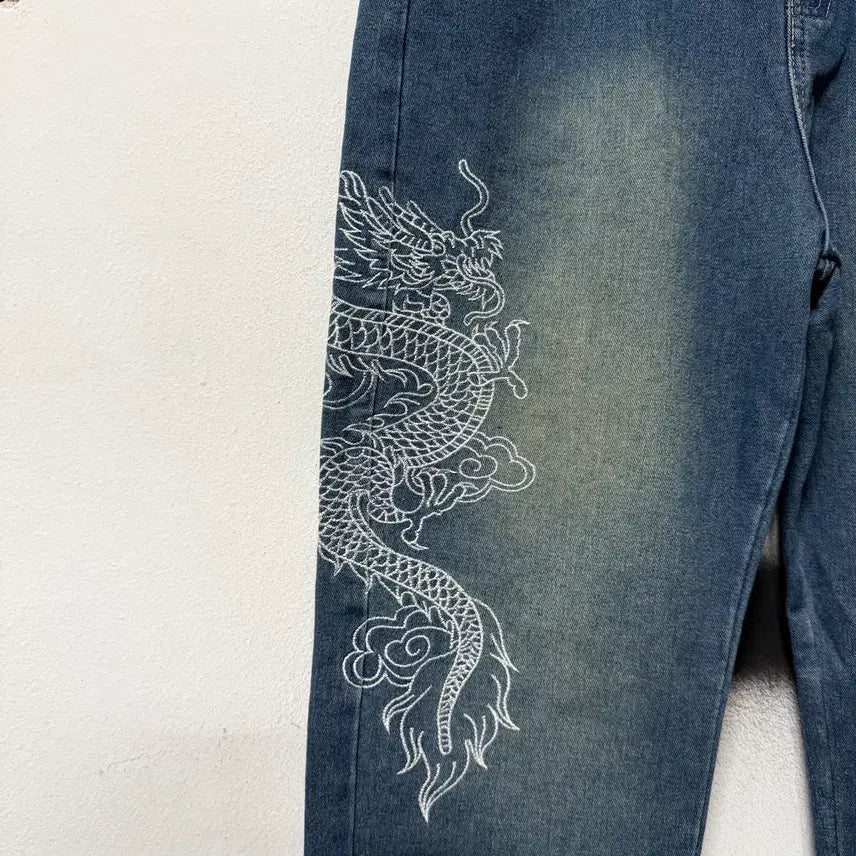 [BUNJANG] Vintage Dragon Embroidered Wide Denim Pants / VTG 빈티지 카라쿠리맛 오리엔탈 용 자수 디테일 데님 와이드 팬츠