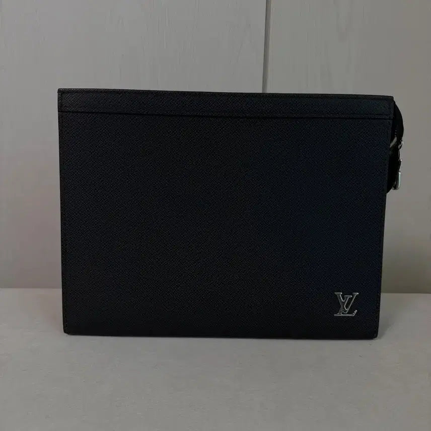 [BUNJANG] Louis Vuitton Pochette Voyage Black Clutch / 루이비통 포쉐트 보야주 블랙 클러치