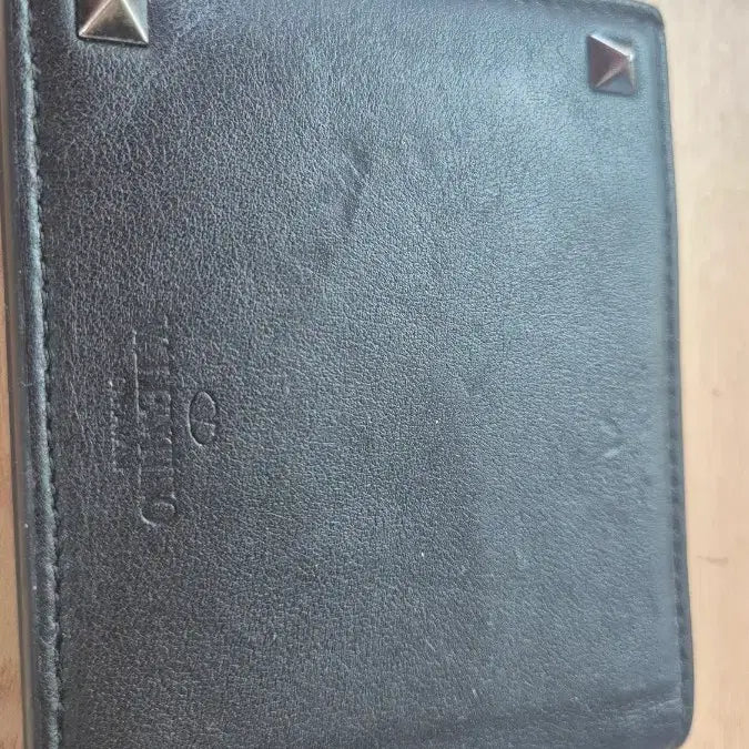 [BUNJANG] Valentino Leather Bifold Wallet with Studs / 발렌티노 반지갑