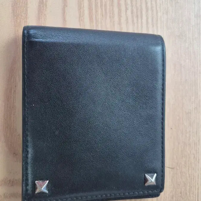 [BUNJANG] Valentino Leather Bifold Wallet with Studs / 발렌티노 반지갑