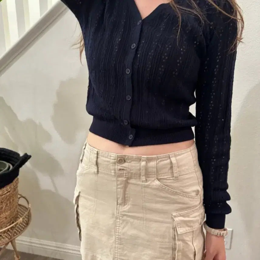 [BUNJANG] Brandy Melville Punching Cardigan / 브랜디멜빌 펀칭가디건