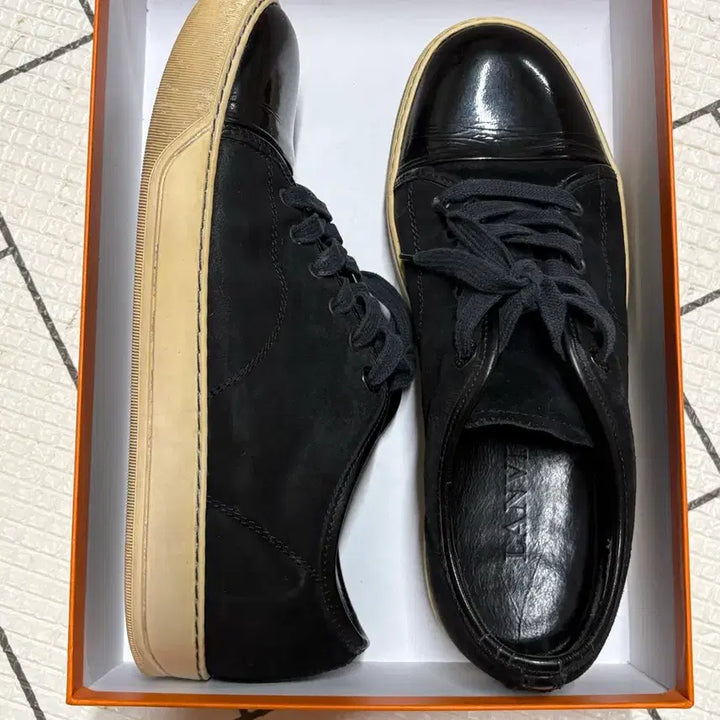 [BUNJANG] LANVIN Velour Low Sneakers 270 / LANVIN 랑방 벨루어 로우 스니커즈 270