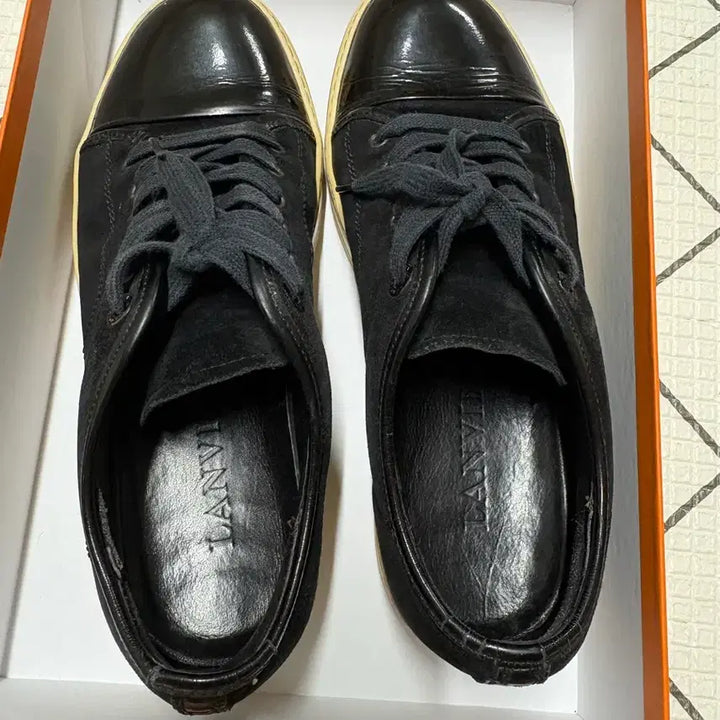 [BUNJANG] LANVIN Velour Low Sneakers 270 / LANVIN 랑방 벨루어 로우 스니커즈 270