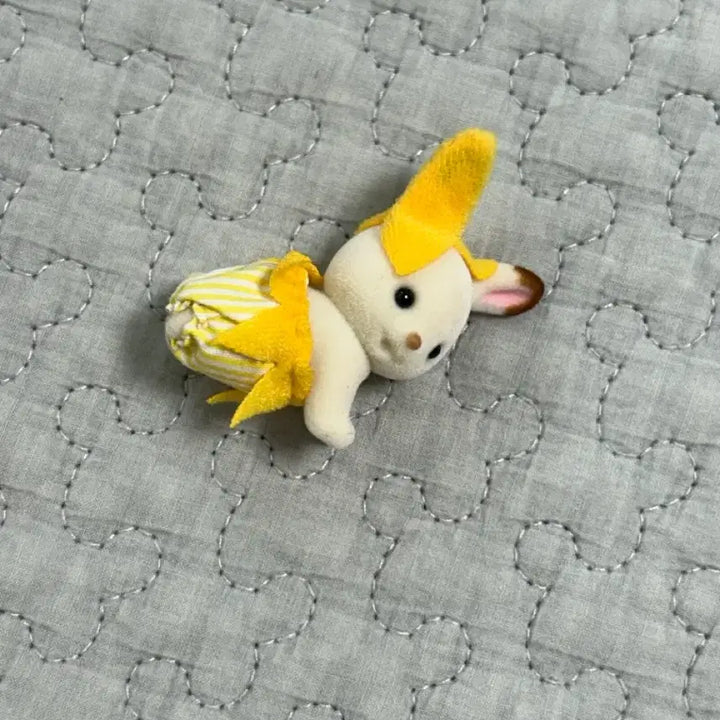 [BUNJANG] Sylvanian Families Fruit Party Blind Bag Banana Rabbit / 실바니안 과일파티 블라인드백 바나나 토끼